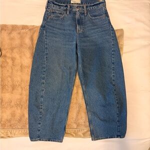 Abercrombie & Fitch Barrel jeans